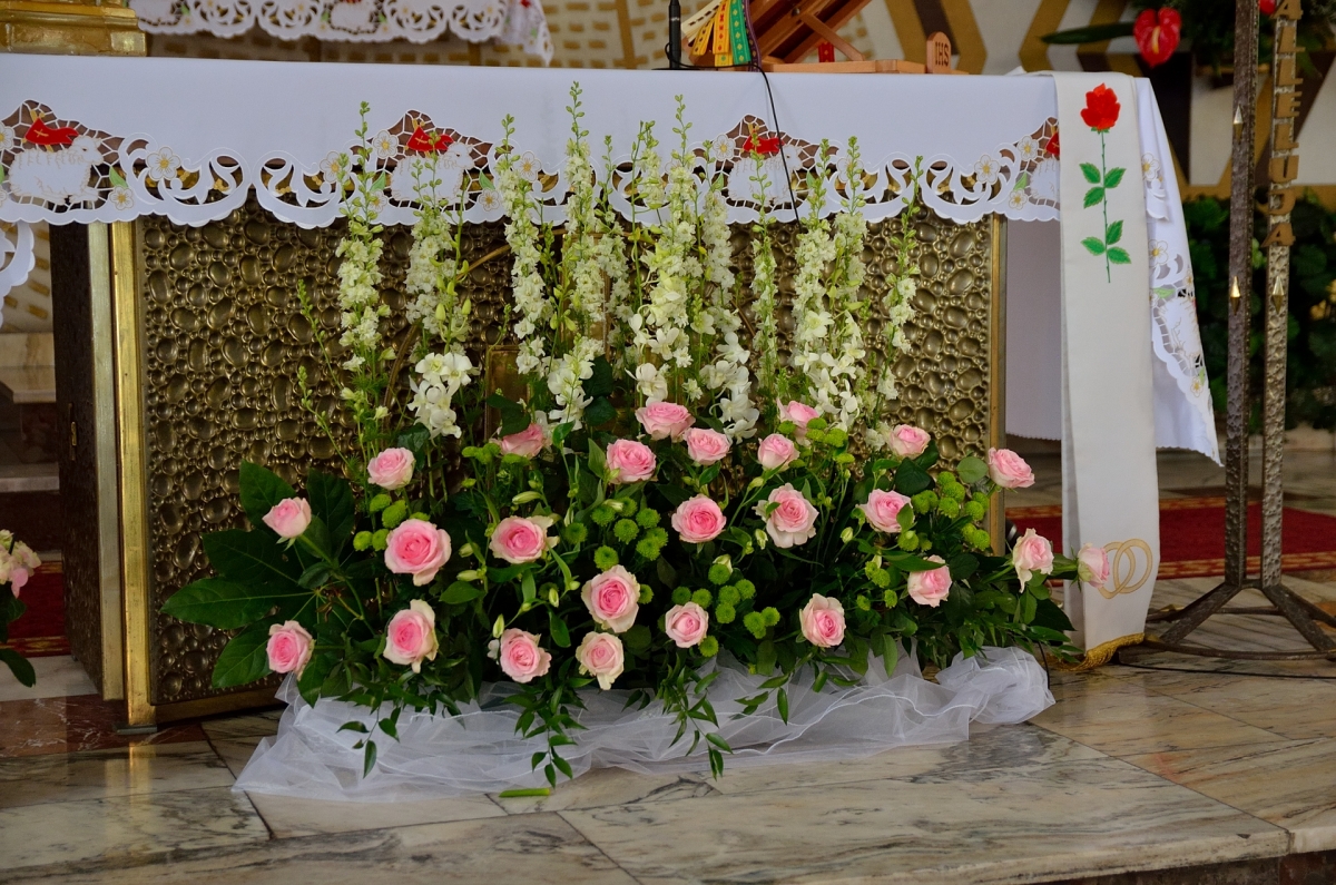 Dekoracje kościołów Kwiaty Dubie